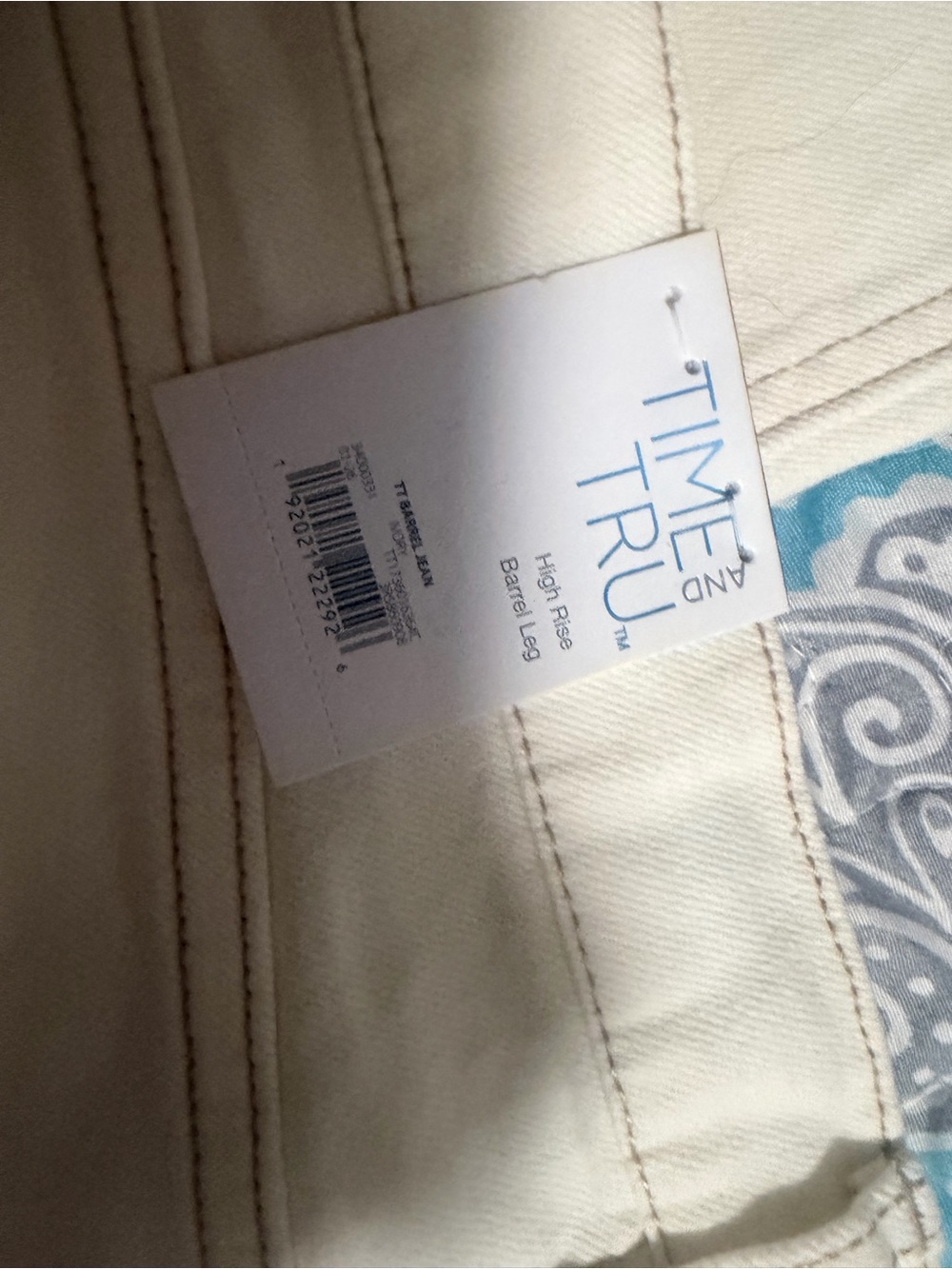Time and Tru Cream High-Rise Jeans - Barrel Leg Medium                  #891 - Picture 5 of 7
